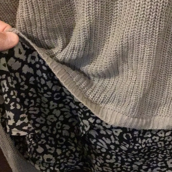 Casual top - Picture 3 of 3